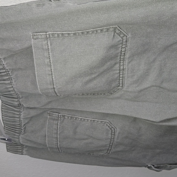 Forever 21 Light Army Green Joggers - Picture 8 of 10